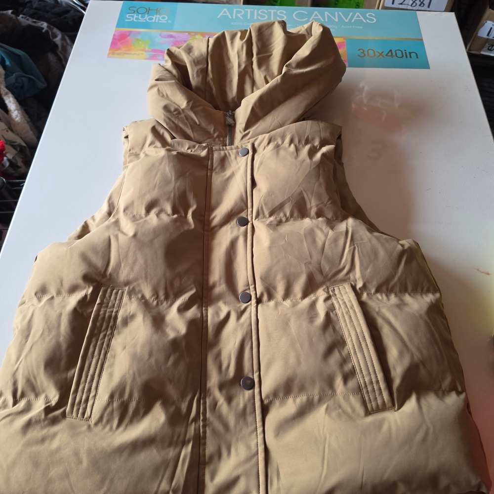 Kyodan Outdoor Womens Tan Hooded Puffer Vest Quilted Zip Snap Front Size Medium